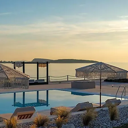Ambassador Luxury 4* باروس